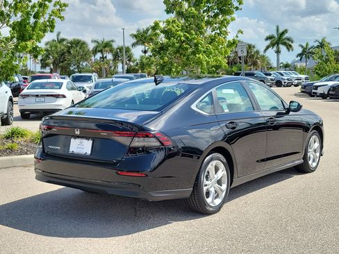 Certified 2023 Honda Accord LX image 6