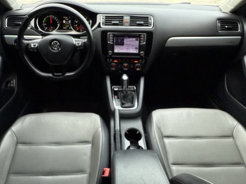 Used 2016 Volkswagen Jetta SEL Premium FWD image 18