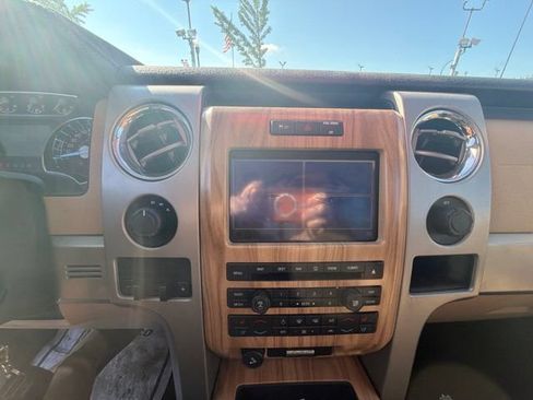 Used 2011 Ford F150 Lariat w/ Lariat Chrome Pkg AWD/4WD image 17
