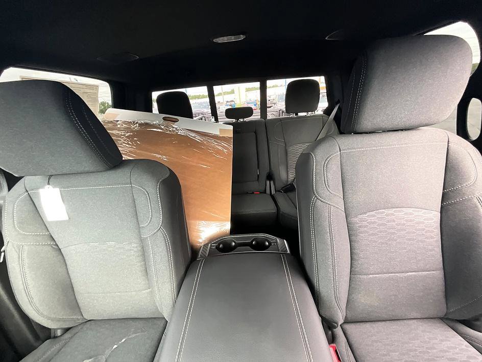 New 2027 RAM 3500 Big Horn AWD/4WD image 37
