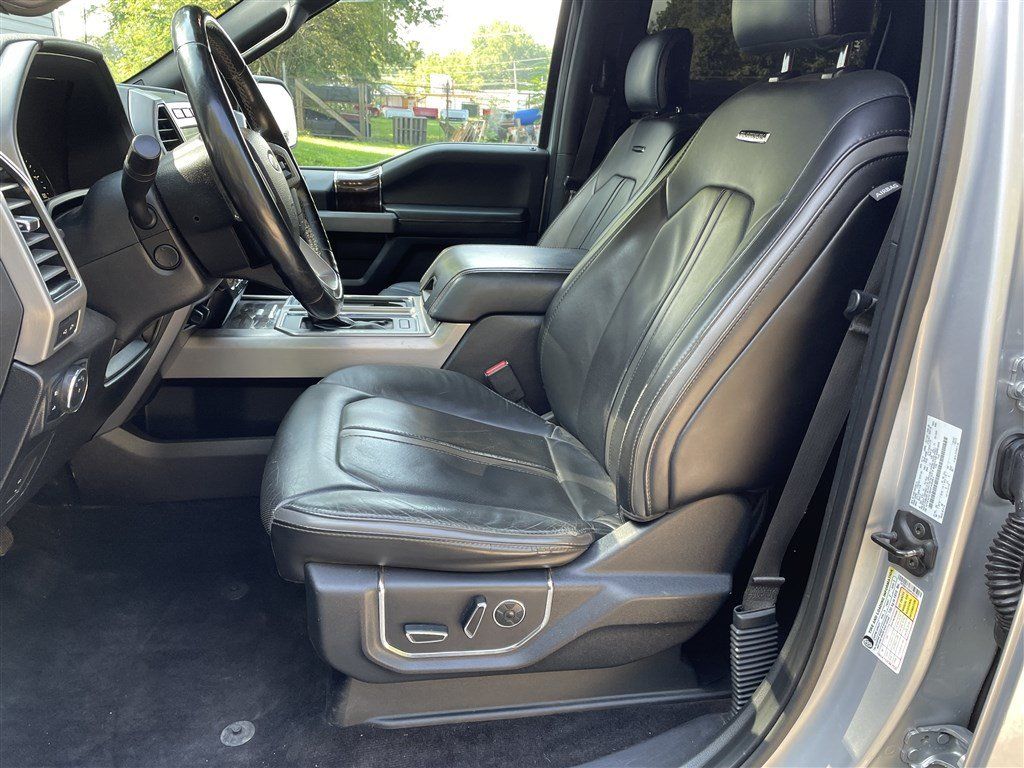 Used 2017 Ford F150 Platinum w/ Equipment Group 701A Luxury AWD/4WD image 26