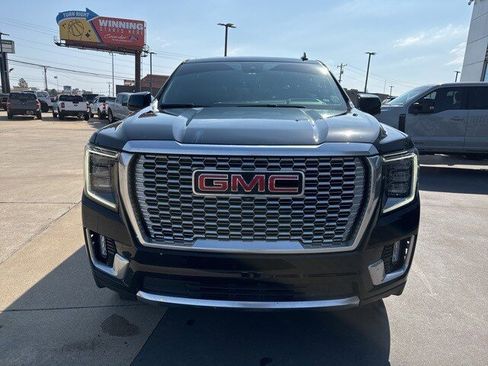 Used 2024 GMC Yukon Denali w/ Advanced Technology Package image 2