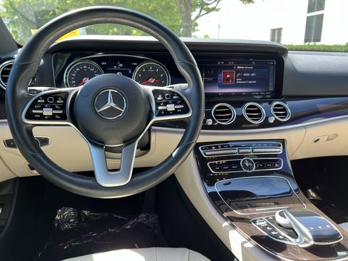 Used 2019 Mercedes-Benz E 300 image 30