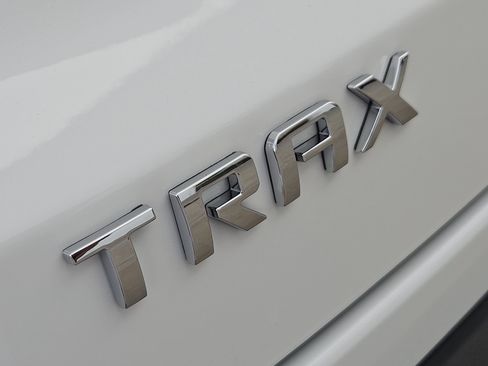 New 2026 Chevrolet Trax LS w/ LS Convenience Package FWD image 13