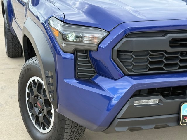 Used 2024 Toyota Tacoma TRD Off-Road AWD/4WD image 5