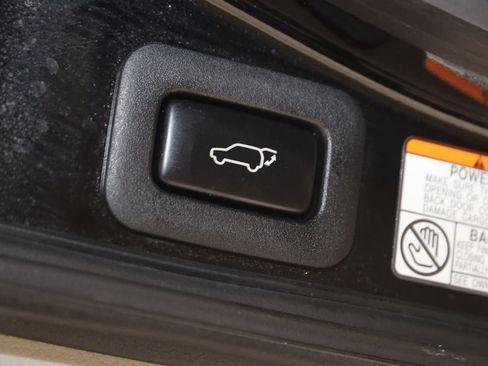 Used 2020 Lexus LX 570 4WD w/ Luxury Package image 51