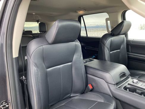 Used 2024 Ford Expedition XLT AWD/4WD image 18