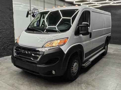 Used 2025 RAM ProMaster 2500 w/ U-Haul Equipment Group FWD image 3