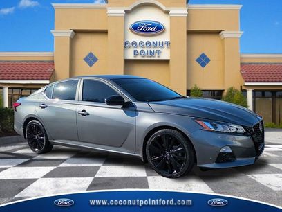 Used 2022 Nissan Altima 2.5 SR w/ Midnight Edition Package
