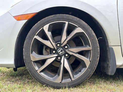 Used 2019 Honda Civic Sport image 8