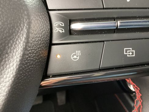 Used 2024 Chevrolet Traverse RS image 34