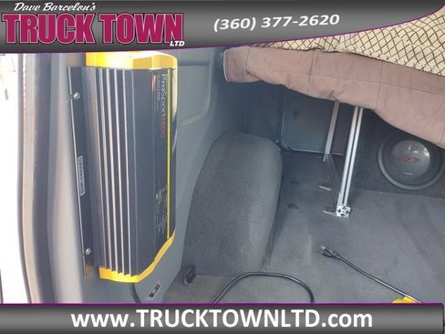 Used 2006 Ford E-350 and Econoline 350 XLT image 22