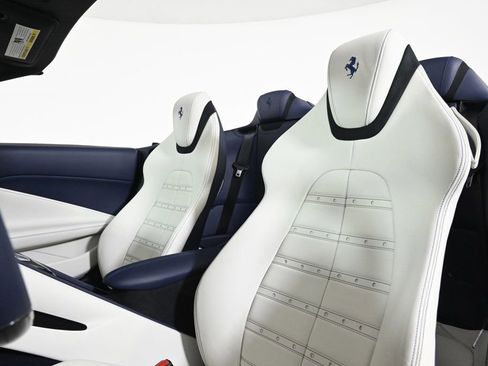 Certified 2024 Ferrari Roma Spider RWD image 4