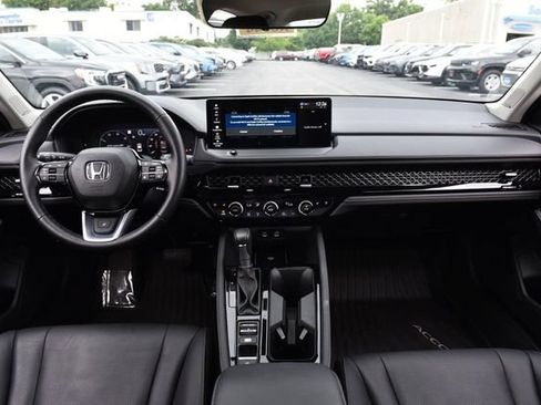 Used 2025 Honda Accord Touring image 7
