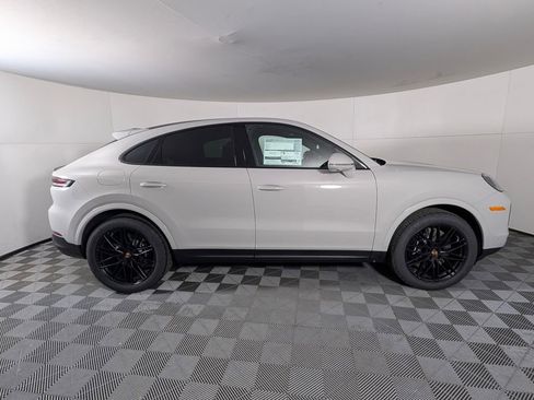 New 2026 Porsche Cayenne S image 8