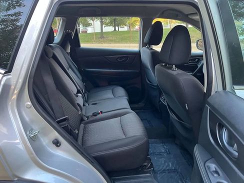Used 2020 Nissan Rogue S image 31
