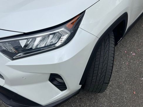 Used 2019 Toyota RAV4 Limited w/ Advanced Technology Package AWD/4WD image 3