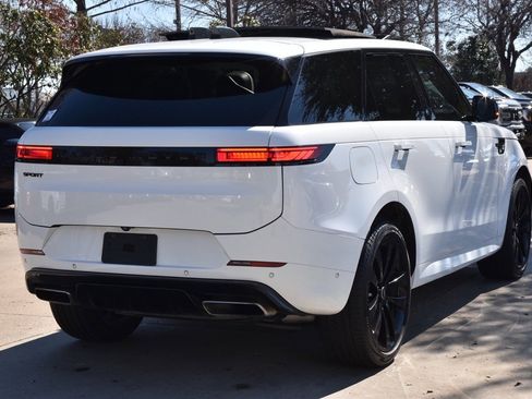 Used 2024 Land Rover Range Rover Sport Dynamic SE image 8