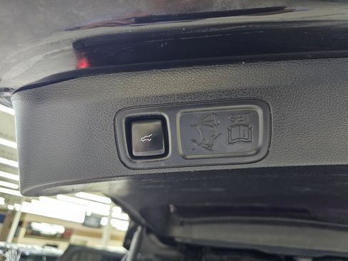 Used 2020 Ford Expedition Max XLT w/ Equipment Group 202A image 15