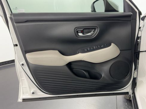 Certified 2025 Honda HR-V LX image 21
