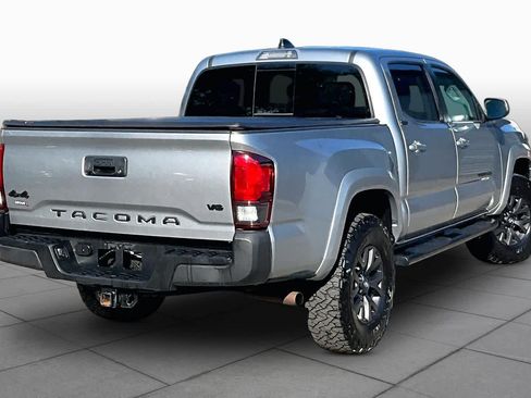 Used 2023 Toyota Tacoma SR5 AWD/4WD image 13