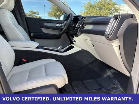 Certified 2023 Volvo XC40 B4 Plus image 34