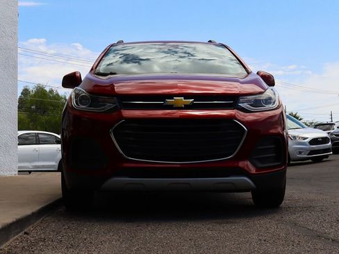 Used 2022 Chevrolet Trax LT w/ LT Convenience Package FWD image 17