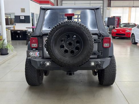 Used 2014 Jeep Wrangler Unlimited Sport w/ Quick Order Package 24S AWD/4WD image 3