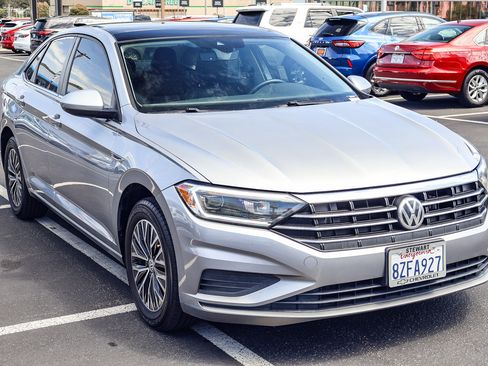 Used 2019 Volkswagen Jetta SEL FWD image 19