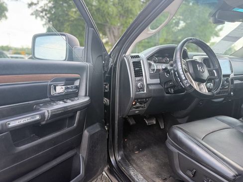 Used 2014 RAM 1500 Laramie AWD/4WD image 9