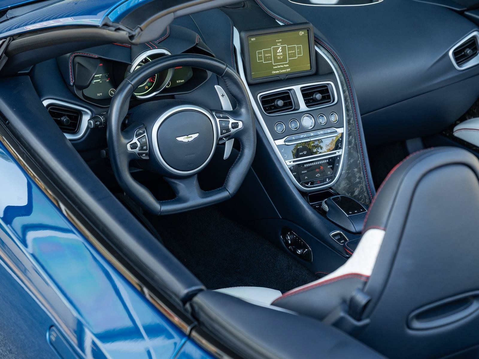 Used 2022 Aston Martin DBS Superleggera Volante RWD image 21