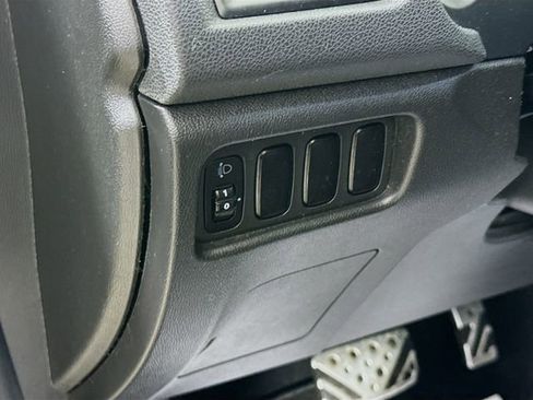 Used 2018 Mitsubishi Outlander Sport LE image 11