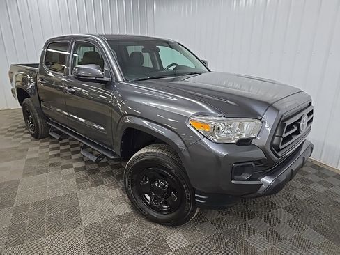 Used 2023 Toyota Tacoma SR image 7