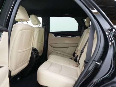 Used 2019 Cadillac XT5 AWD image 18