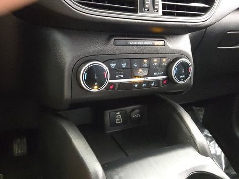 Used 2025 Ford Escape Active AWD/4WD image 24