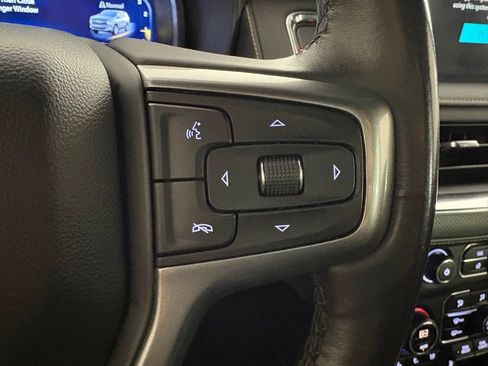 Used 2022 Chevrolet Suburban Premier image 23