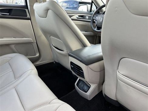 Used 2018 Lincoln MKZ Select w/ Select Plus Package image 40