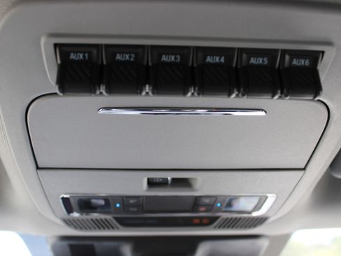 Used 2024 Ford F250 Lariat w/ Tremor Off-Road Package AWD/4WD image 33