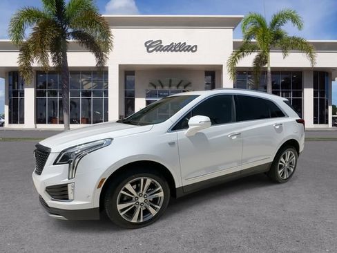 Certified 2024 Cadillac XT5 Premium Luxury w/ Technology Package FWD image 6