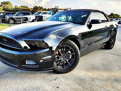 Used 2013 Ford Mustang Premium RWD image 1