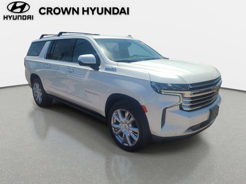 Used 2021 Chevrolet Suburban High Country w/ Premium Package image 3