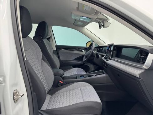 Used 2025 Volkswagen Tiguan S FWD image 15