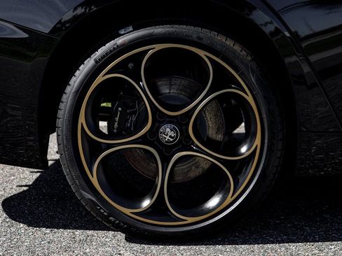 New 2025 Alfa Romeo Giulia AWD w/ Driving Assist Package image 11