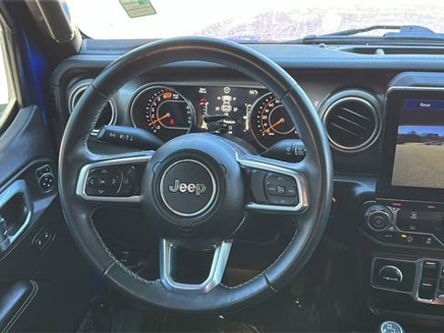 Used 2018 Jeep Wrangler Unlimited Sahara image 23