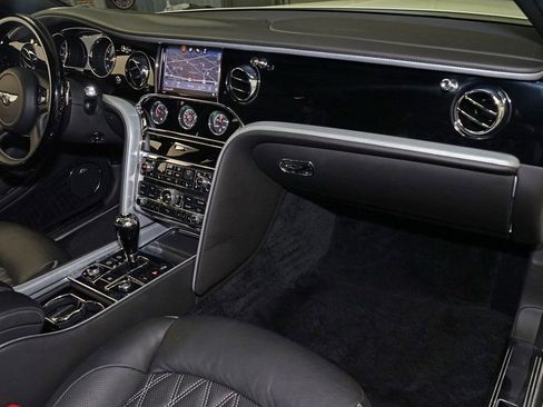 Used 2018 Bentley Mulsanne Speed image 11