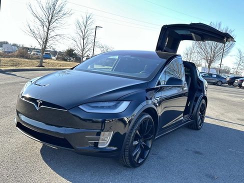 Used 2020 Tesla Model X Long Range image 17