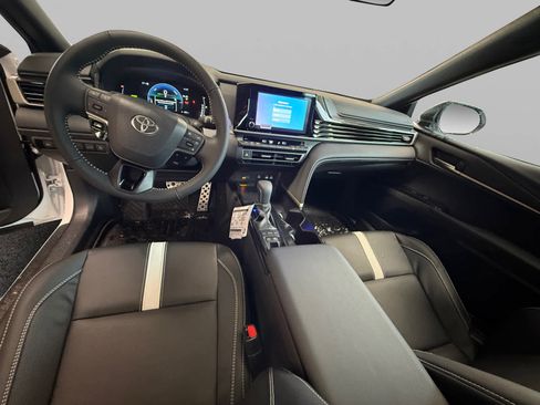 New 2026 Toyota Camry SE image 11