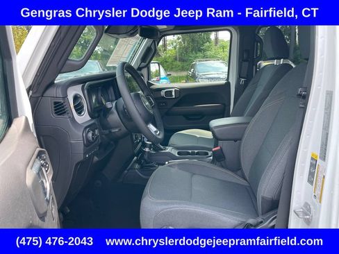 Certified 2025 Jeep Wrangler Unlimited Sahara w/ Safety Group AWD/4WD image 45