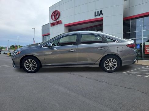 Used 2019 Hyundai Sonata SE w/ Cargo Package FWD image 6