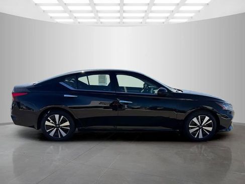 Used 2022 Nissan Altima 2.5 SV image 9